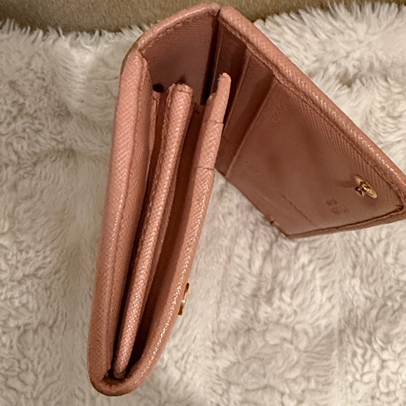 Prada Rose Wallet with Bow Accent - Picture 4 of 11